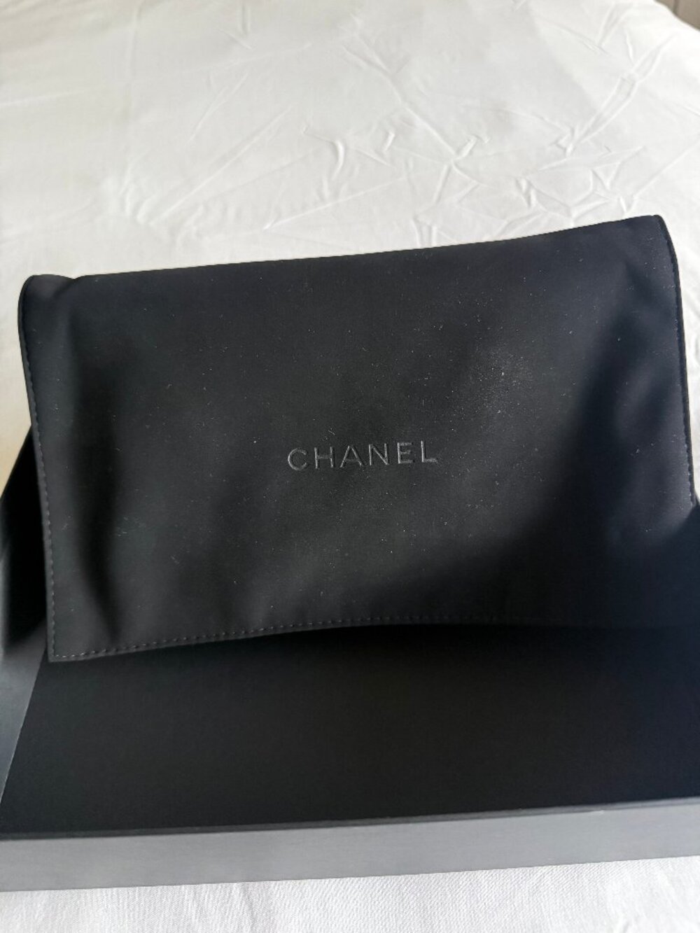 Chanel WOC Black Caviar – Excellent Condition. Authentic - Picture 4 of 6